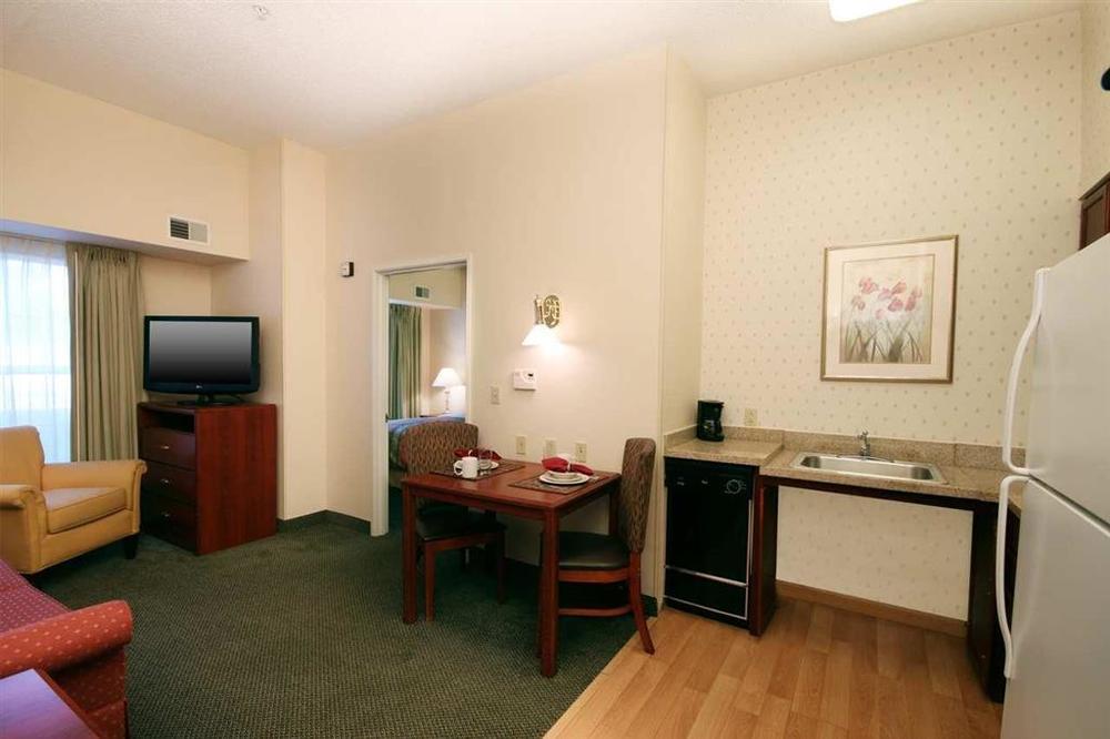 Homewood Suites By Hilton Erie Kearsarge Room photo
