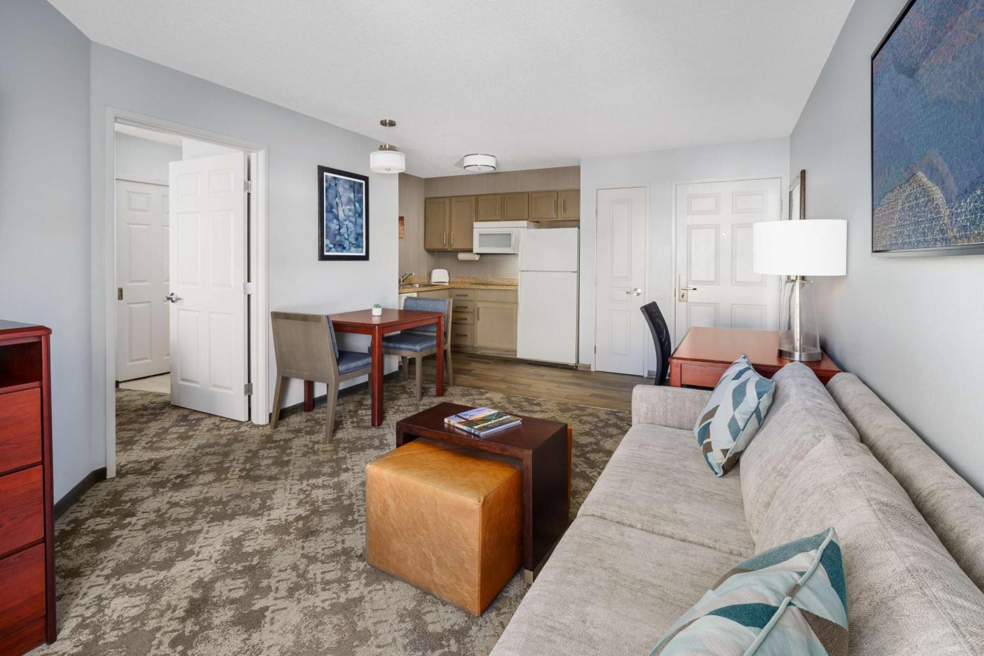 Homewood Suites By Hilton Erie Kearsarge Exterior photo