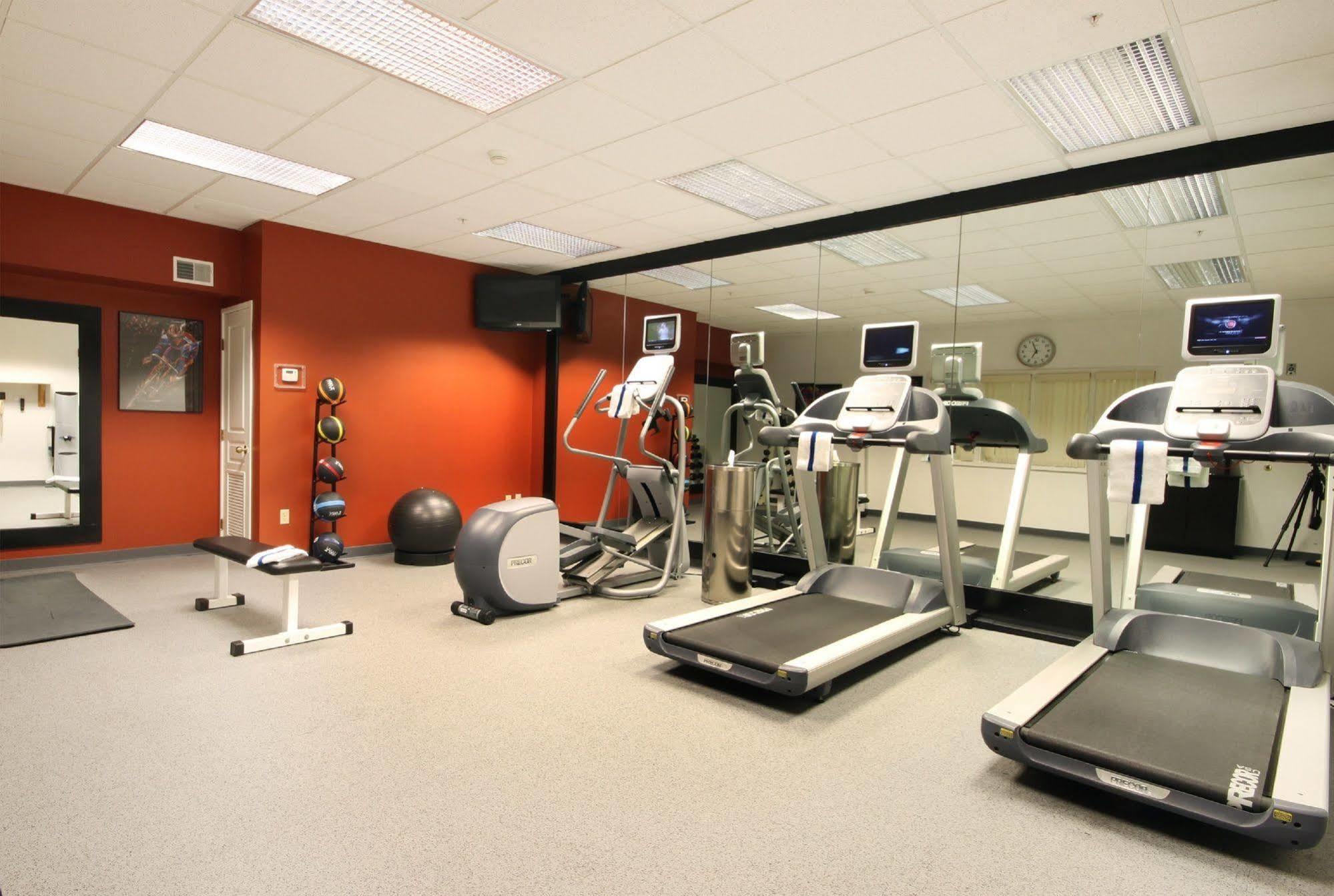 Homewood Suites By Hilton Erie Kearsarge Facilities photo